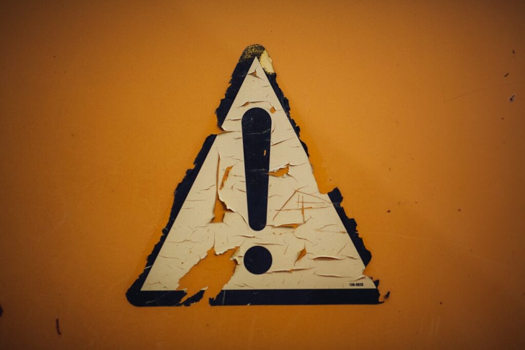 Safety warning sign representing asbestos survey precautions in London properties