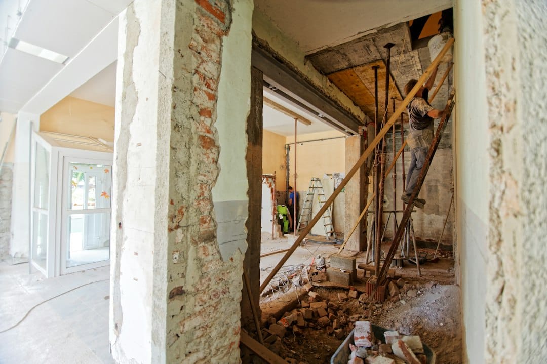 Asbestos Survey Before Damp Proofing in London: What to Check